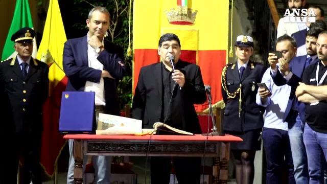 Maradona 'napoletano doc', nessuno mi ha amato cosi'