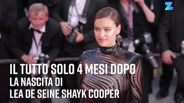 Irina Shayk: 4 mesi dopo il parto posa senza veli