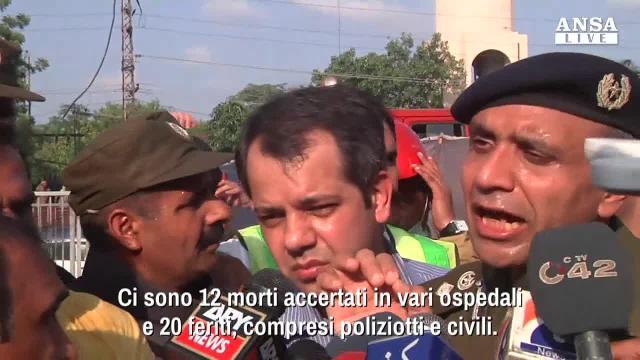 Bomba esplode in Pakistan, morti salgono a 26