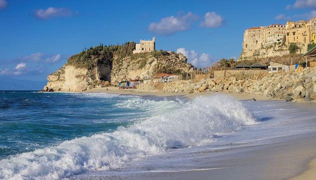 Spiagge d'Italia: le regine dell'estate. Vota le più belle