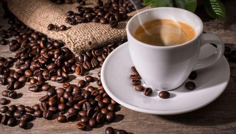 Bere 3 caffè al giorno fa vivere più a lungo