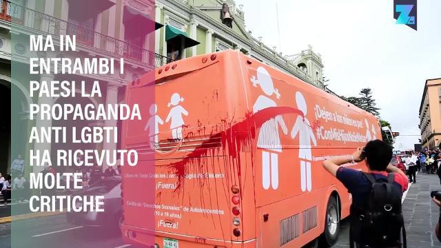 Un aeroplano anti LGBTI: bufera sulle spiagge spagnole