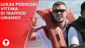 Lukas Podolski scambiato per vittima di traffico umano