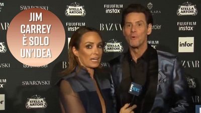 Jim Carrey non la smette con le strane interviste...