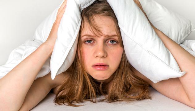 Dormire poco e male accorcia la vita. Cosa fare