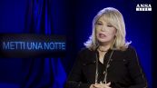 'Metti una Notte', Amanda Lear nei panni della nonna