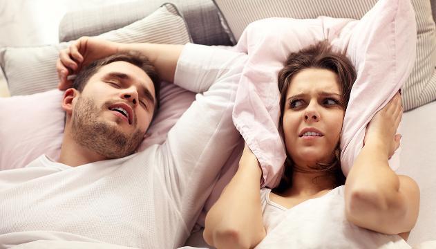 Dodici rimedi naturali per respirare meglio la notte