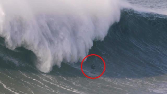 Surfer travolto da onde: le immagini impressionanti