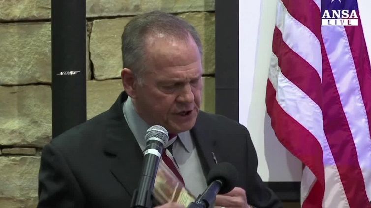 Molestie, ancora accuse per Moore