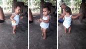 Panama, la bimba che ha imparato prima a ballare che a camminare