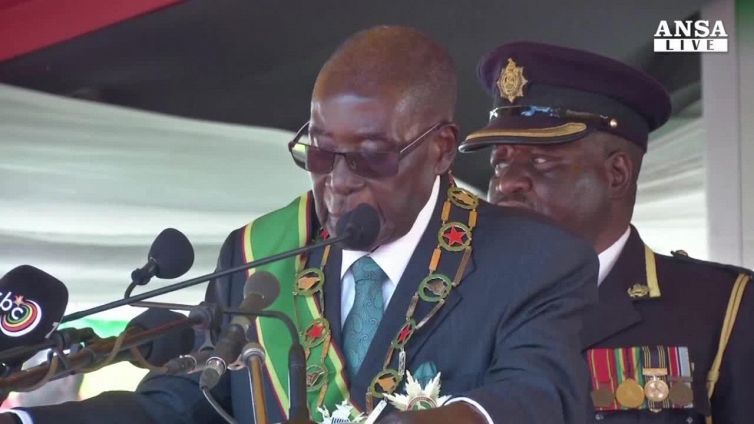 Zimbabwe, buonuscita d'oro per Mugabe
