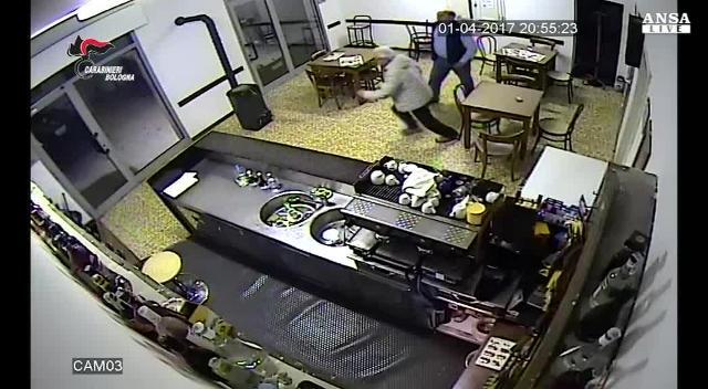 Igor uccide barista a Budrio, diffuso nuovo video