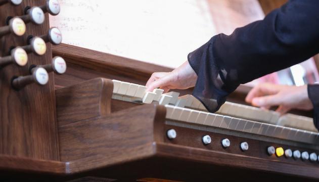 In chiesa come in disco: l'organista suona Gigi D'Agostino