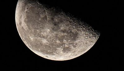 La Cina vuole sbarcare sul lato oscuro della luna (e coltivarci piante)
