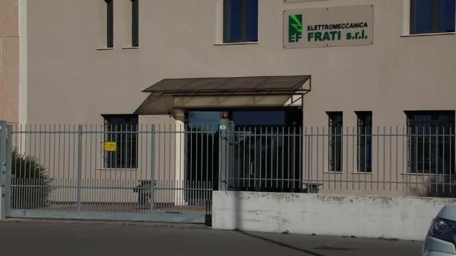 Giovane operaio morto incastrato nel tornio