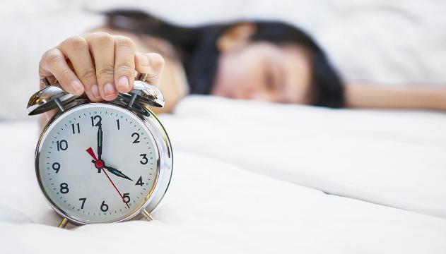 Ecco perché non dovresti mai silenziare la sveglia