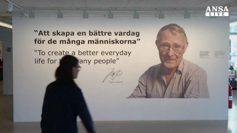 L'Ikea piange il suo papa'