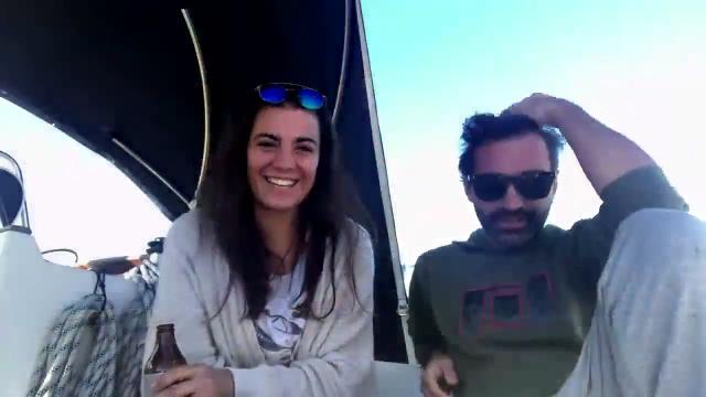 Vendono tutto e si mettono a girare il mondo in barca a vela