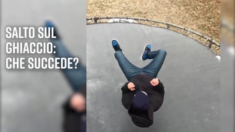 Tappeto elastico ghiacciato. Ci saltereste sopra?
