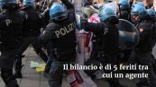 Bologna, scontri in piazza tra polizia e studenti