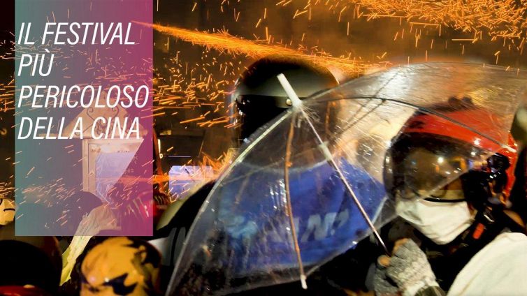 Fuochi d'artificio ad altezza uomo? Succede in Cina