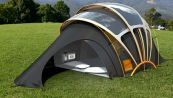 La tenda da campeggio che produce energia elettrica dal sole