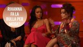 Come mai Rihanna prende in giro la collega in diretta TV?