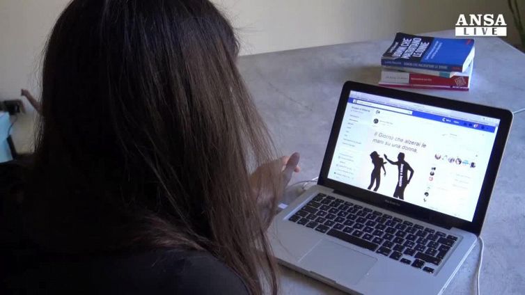 Violenza donne, un gruppo Facebook per non sentirsi sole