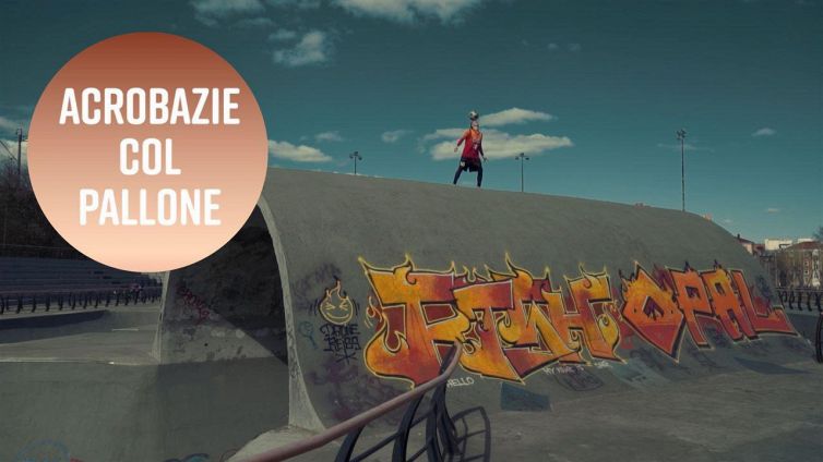 Calcio da capogiro per le strade in Russia