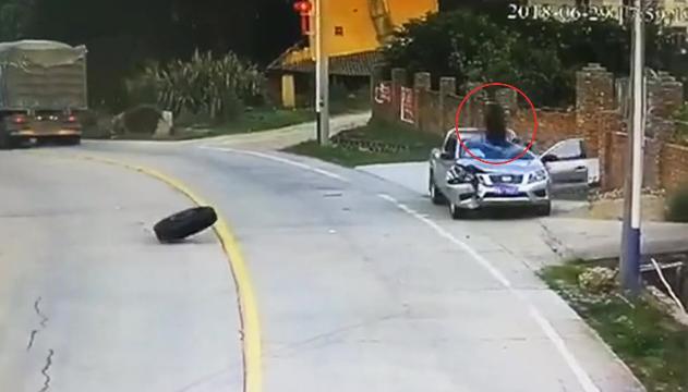 Gomme impazzite: l'incidente è folle