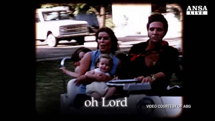 Musica: Elvis Week, Lisa Marie canta con il padre