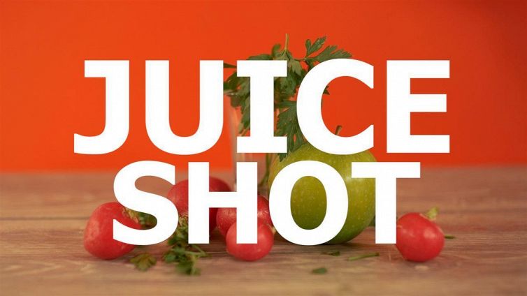 Shot di verdura e chaser di frutta: prezzemolo e ravanelli