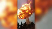 L'esplosione del condotto di gas è impressionante: videomatore travolto