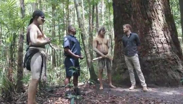 Il Principe Harry visita Fraser Island