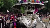 L'incredibile sfilata per il Giorno dei Morti a Citta' del Messico