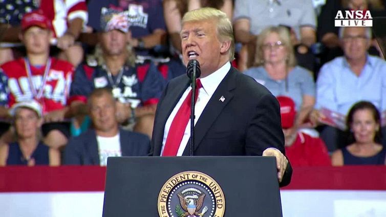 Stretta di Trump sul diritto di chiedere asilo per immigrati
