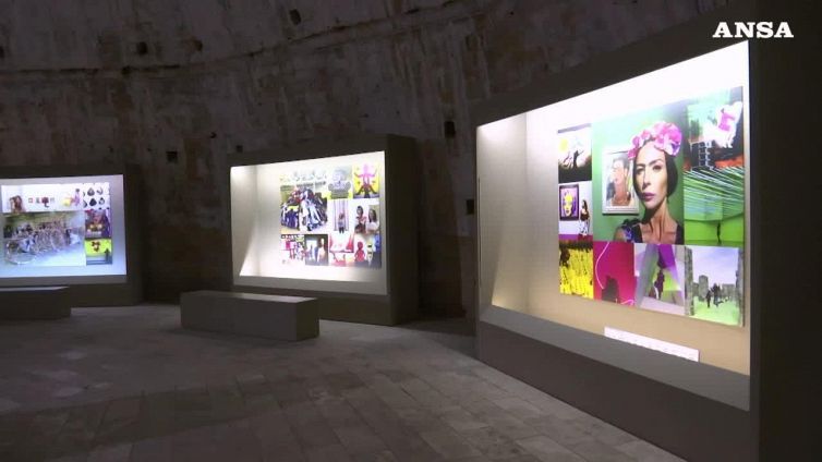 Da Instagram alle sale del museo: il selfie che diventa arte