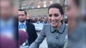 Kate saluta la fan in italiano: "Ciao!"