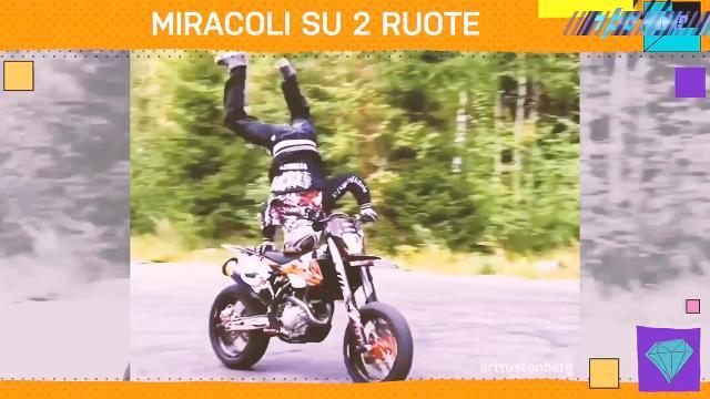 Acrobazie senza precedenti in motocicletta