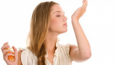 Come scegliere, applicare e conservare il profumo