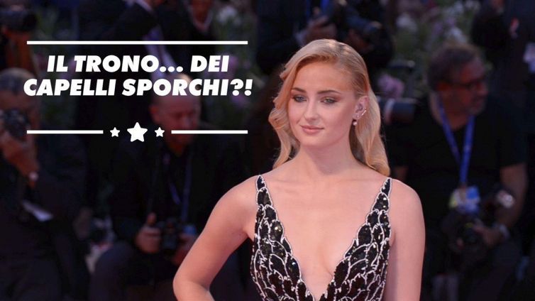 Game of Thrones ha imposto a Sophie Turner di stare lontana dallo shampoo