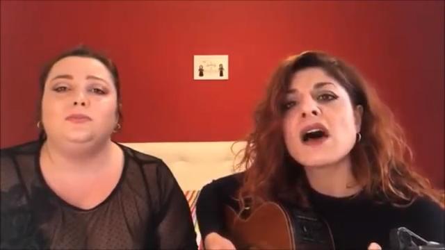 Cantano"Bohemian Rhapsody" in napoletano. L'interpretazione è da pelle d'oca