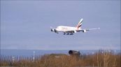 Vento in pista: l'atterraggio dell'Airbus è miracoloso