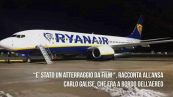 Squarcio su un'ala di un aereo Ryanair, atterraggio di emergenza