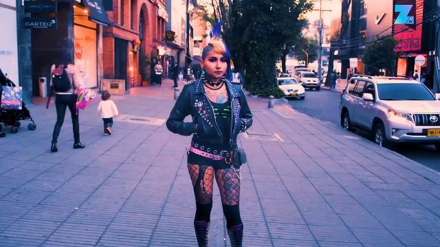 Il punk non è morto: una ragazza colombiana contro gli stereotipi