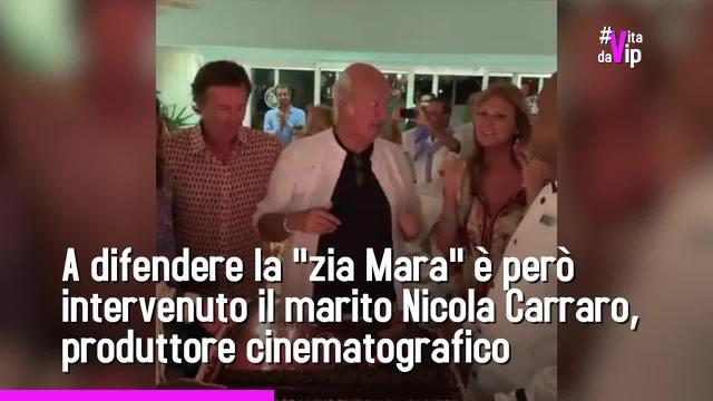 Mara Venier attaccata sui social: “Imiti Barbara d’Urso”. Ma il marito Nicola Carraro la difende