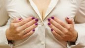 5 cattive abitudini sbagliate che rendono il tuo seno cadente