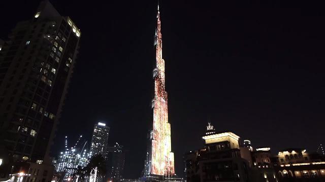 L'incredibile show di luci sul Burj Khalifa