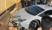 Sprinta per mettersi in mostra: distrugge Lamborghini da 330mila dollari