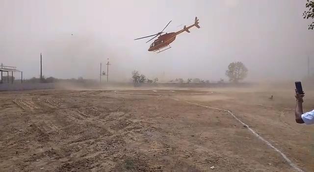 Elicottero impazzito: brivido a bordo